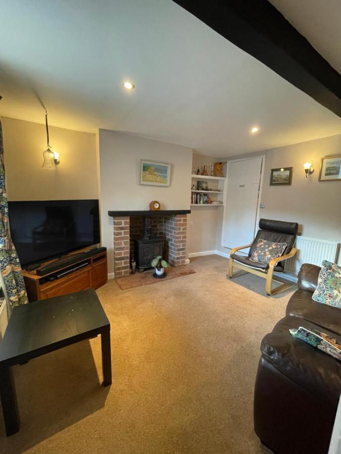Cottage En-Suite Room With Private Lounge Bridport Exterior photo