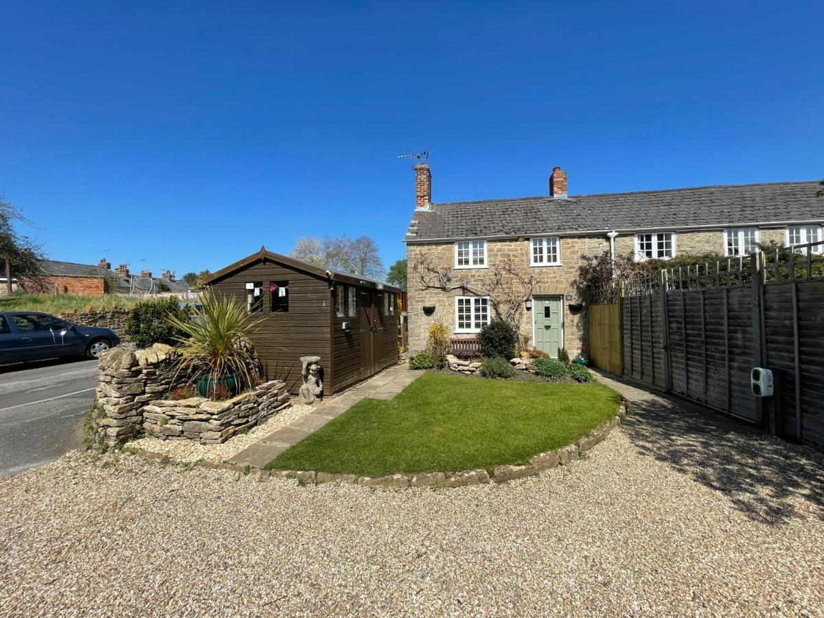 Cottage En-Suite Room With Private Lounge Bridport Exterior photo
