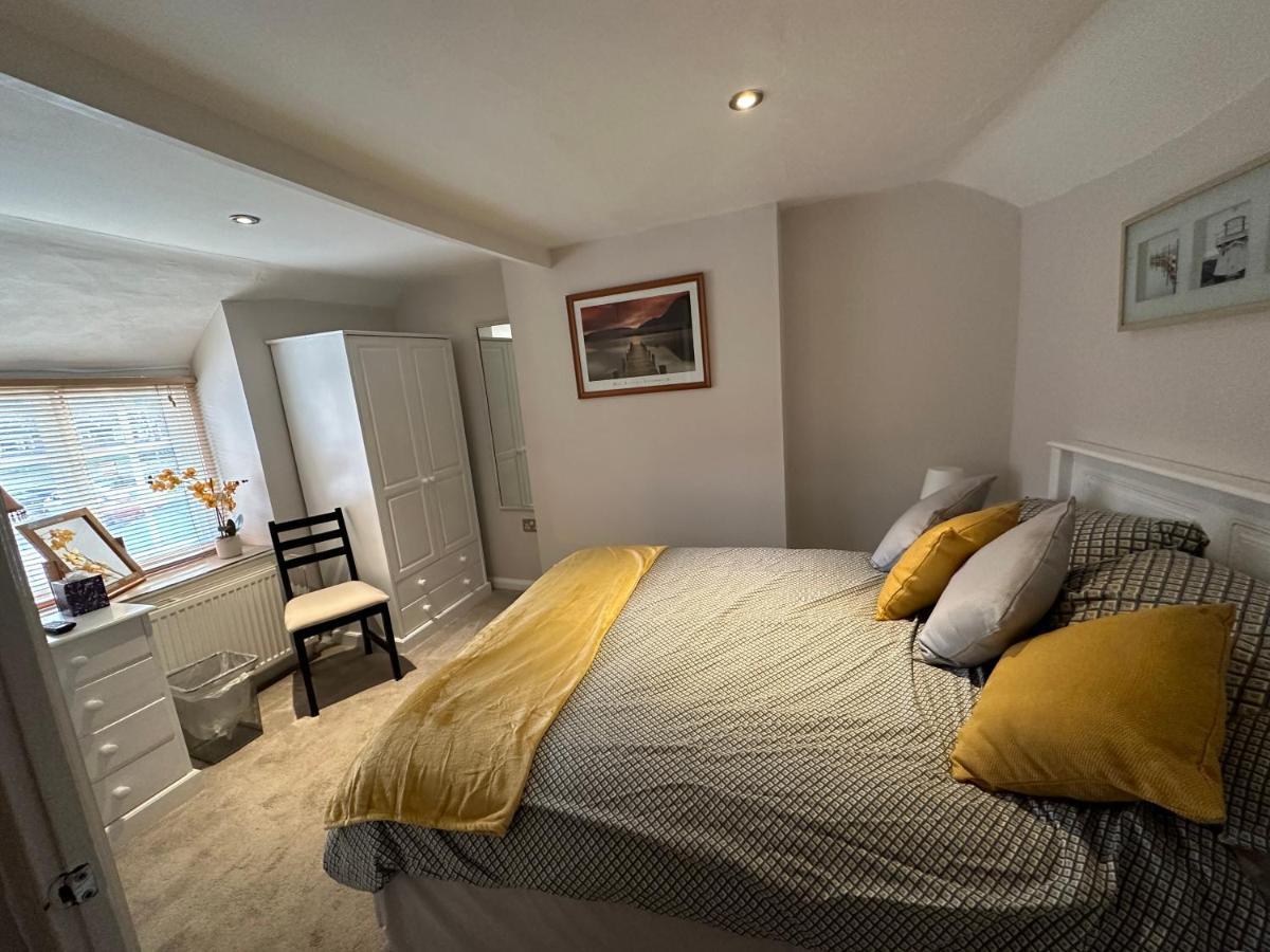 Cottage En-Suite Room With Private Lounge Bridport Exterior photo